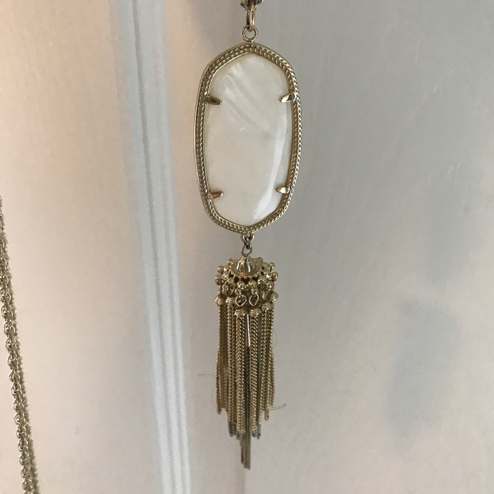 Kendra Scott necklace